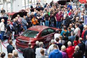 Ein SAAB 9-3 wird von NEVS dem Museum geschenkt.