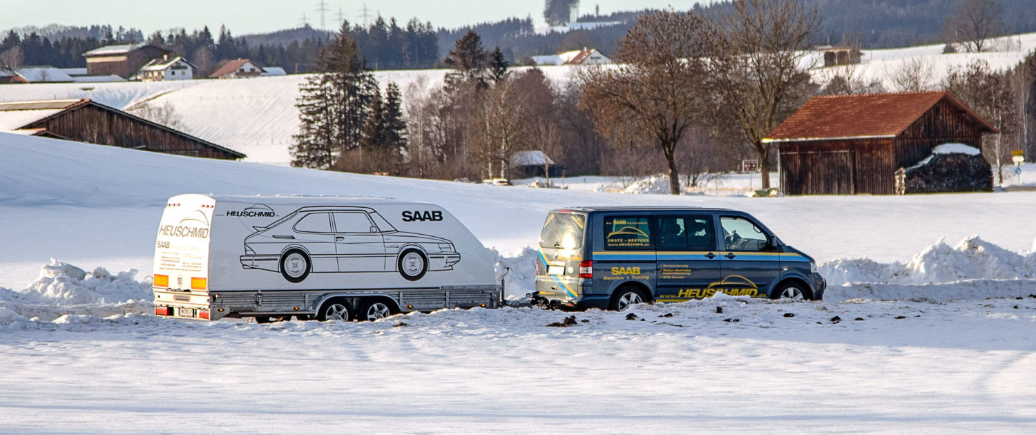 Trailer-und-Bus